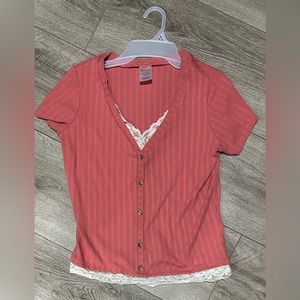 Juniors large pink top with lace